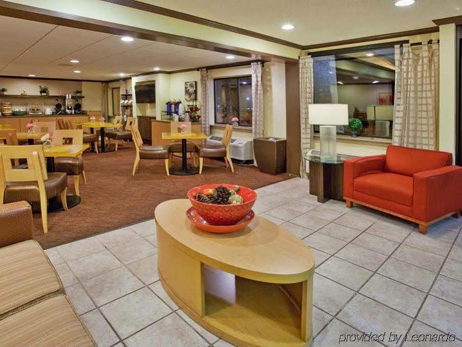 Spark By Hilton Savannah Midtown מראה חיצוני תמונה