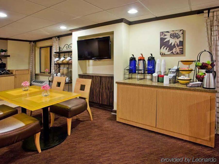Spark By Hilton Savannah Midtown מראה חיצוני תמונה